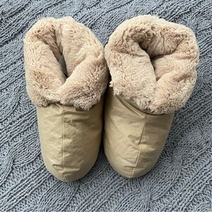 Restoration Hardware unisex down slippers Size 7